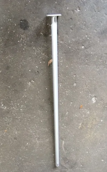 Long cylindrical metal bar