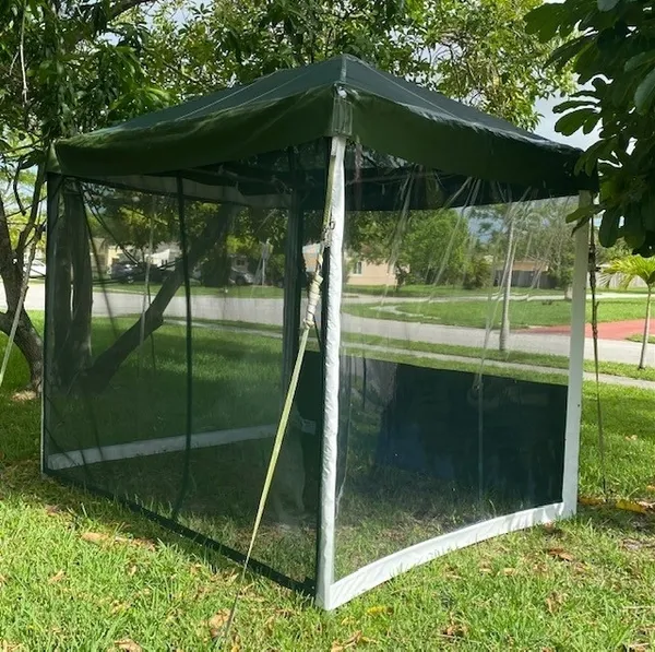 Outdoor canopy tent with mesh sides